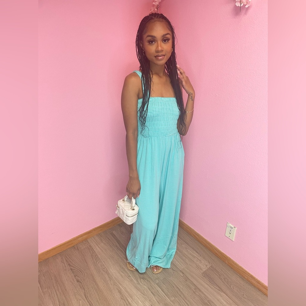 🍬 Mint Jumpsuit 🍬 - Picture 4 of 8